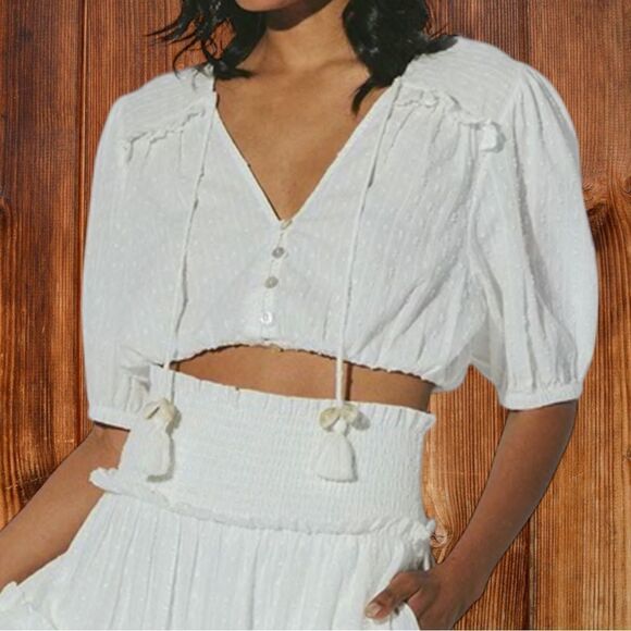 NWT CLEOBELLA Lilo Dobby V-Neck Crop Top L - Picture 1 of 9